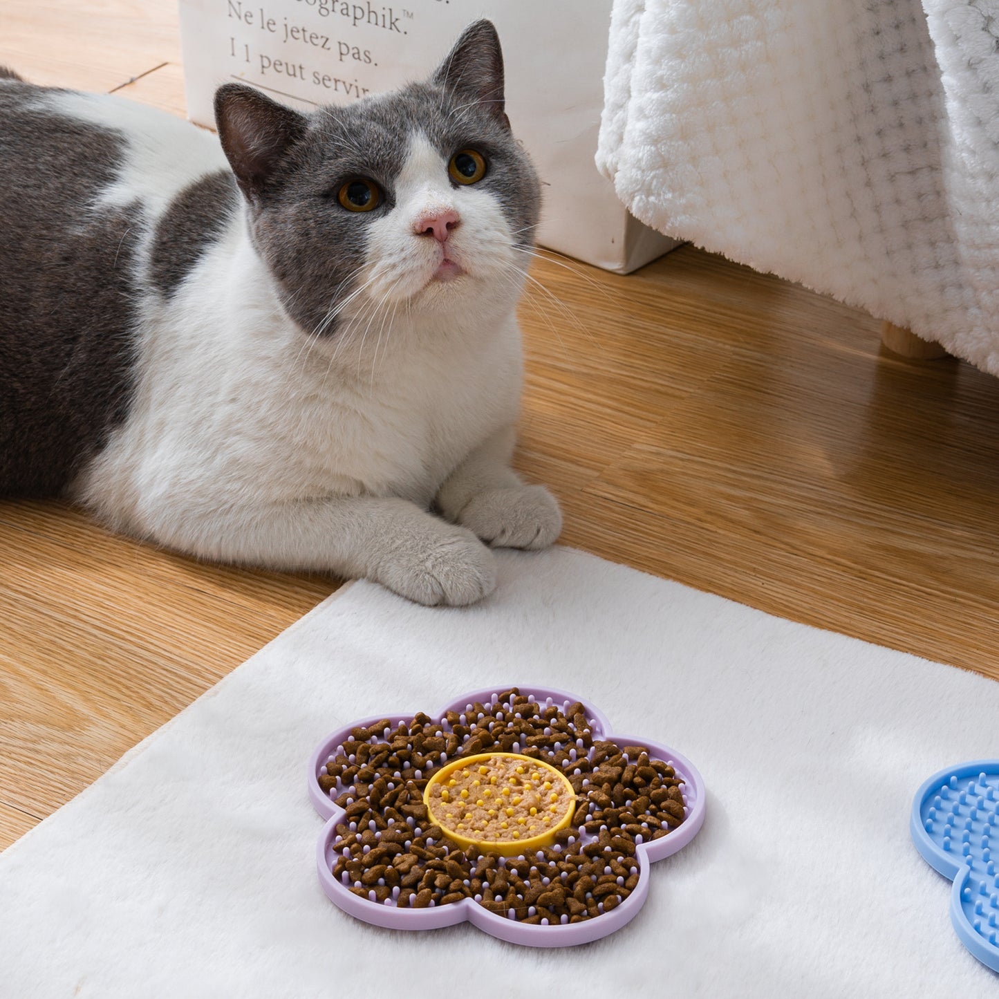 Lick & Play: Colorful Sunflower Silicone Mat